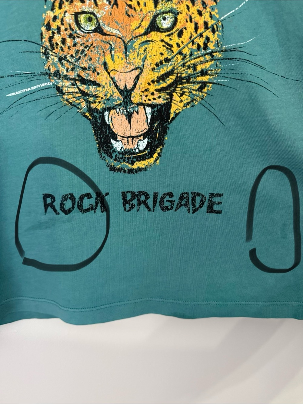 JUNIORS Deaf Leppard top size XL ** See description** - Picture 6 of 6